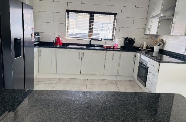 3 Bedroom Property for Sale in Hartbeespoort North West